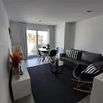 Smile And Wave Apartment