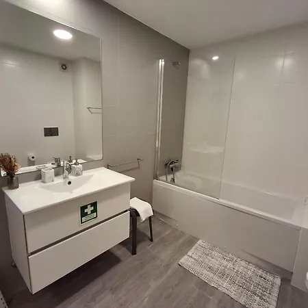 Smile And Wave * Ponta Delgada